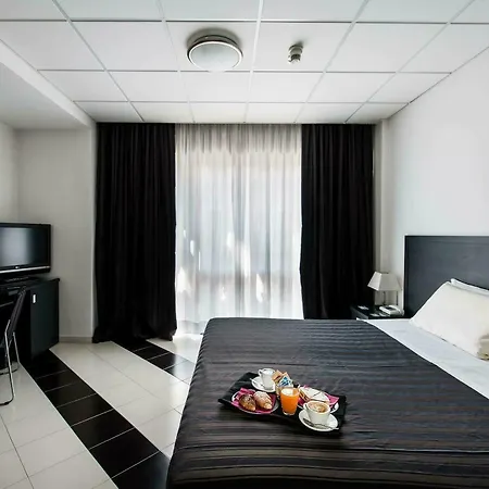 Hotell Executive Business 3*