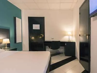 Hotel Executive Business